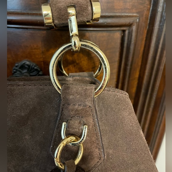 Gorgeous Michael Kors Suede Purse. Pics do NOT do it justice. Perfect for fall!! - Picture 6 of 7